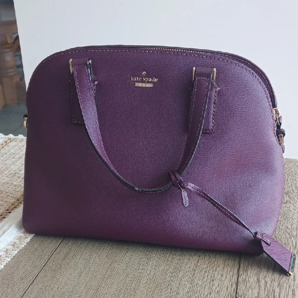 Elegant Purple Handbag - Picture 4 of 7